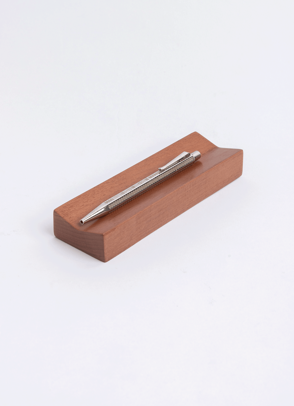 Ready Made Gifts- Noted Pen Holder