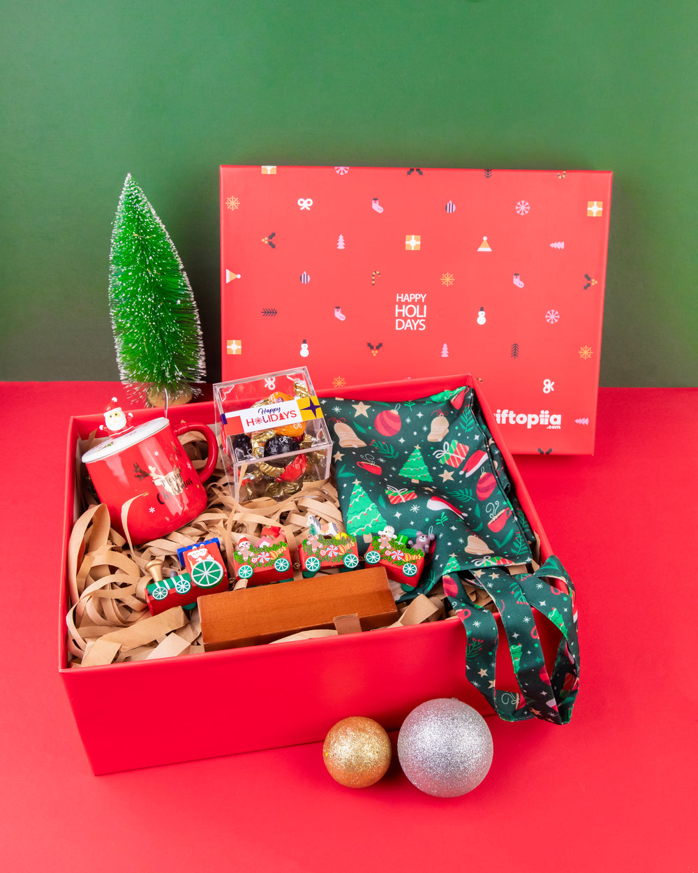 Ready Made Gifts-Twinkling Tidings Box