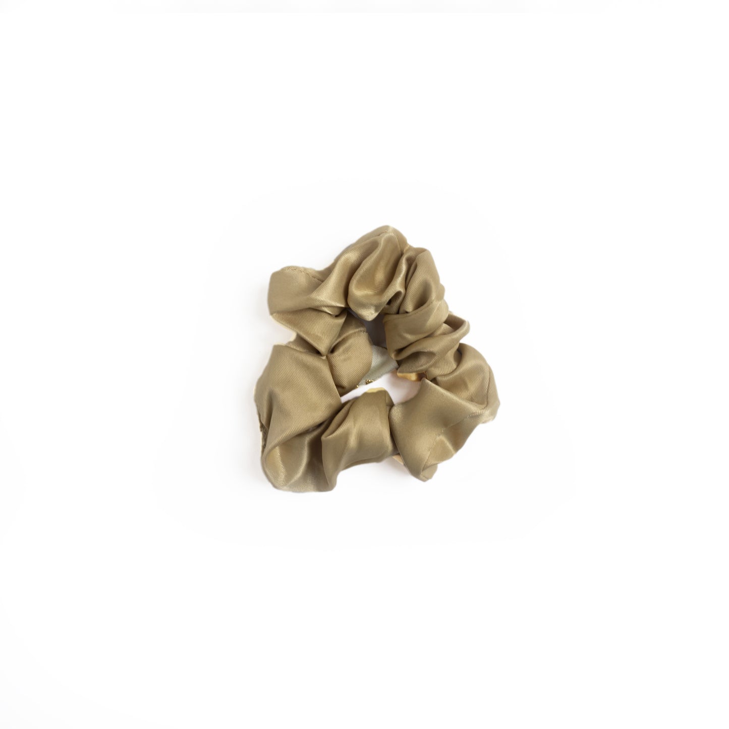 
                  
                    xo-satin-1pc random scrunchie champagne
                  
                