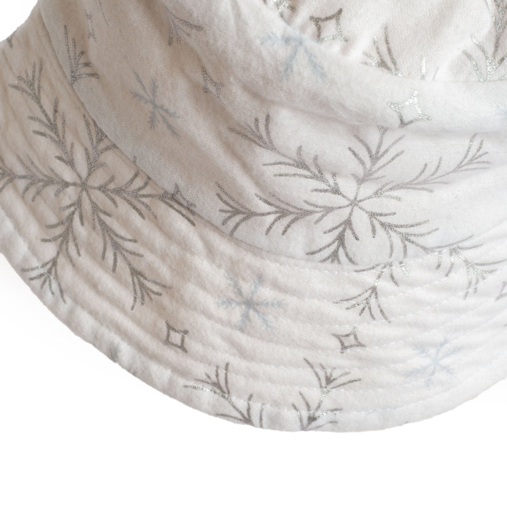 Localize Me- Snowflakes Beach Hat