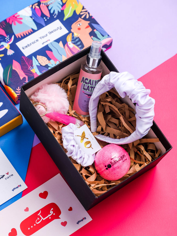 
                  
                    Ready Made Gifts-Lush Luxe Gift Box
                  
                