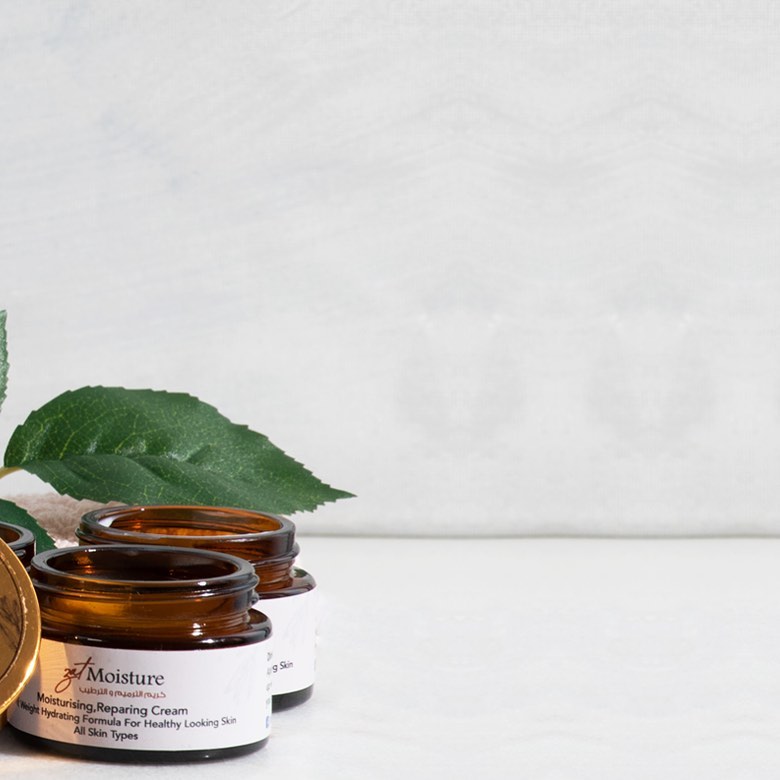 Zat- Moisturizing & Reparing Cream