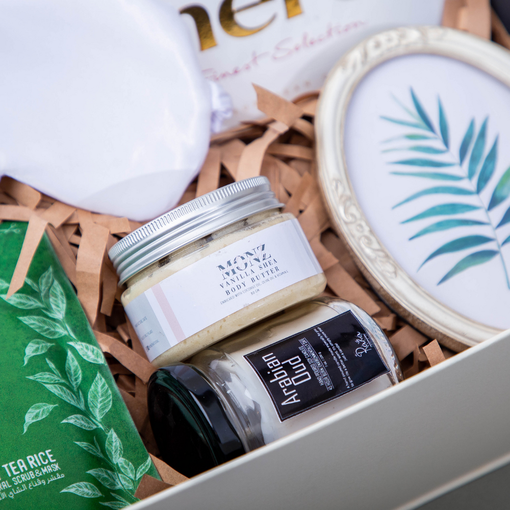 Ready Made Gifts-Make Her Day Gift Box