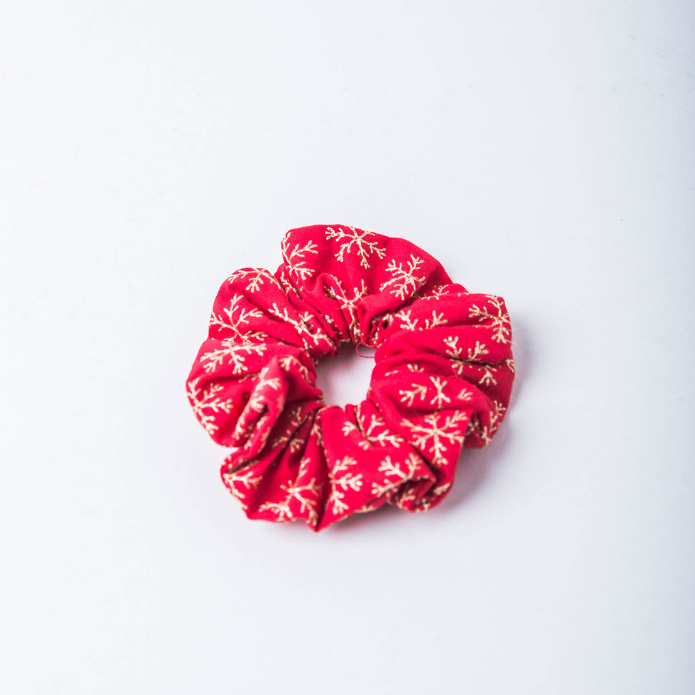 Localize Me-Snow Flake Scrunchie