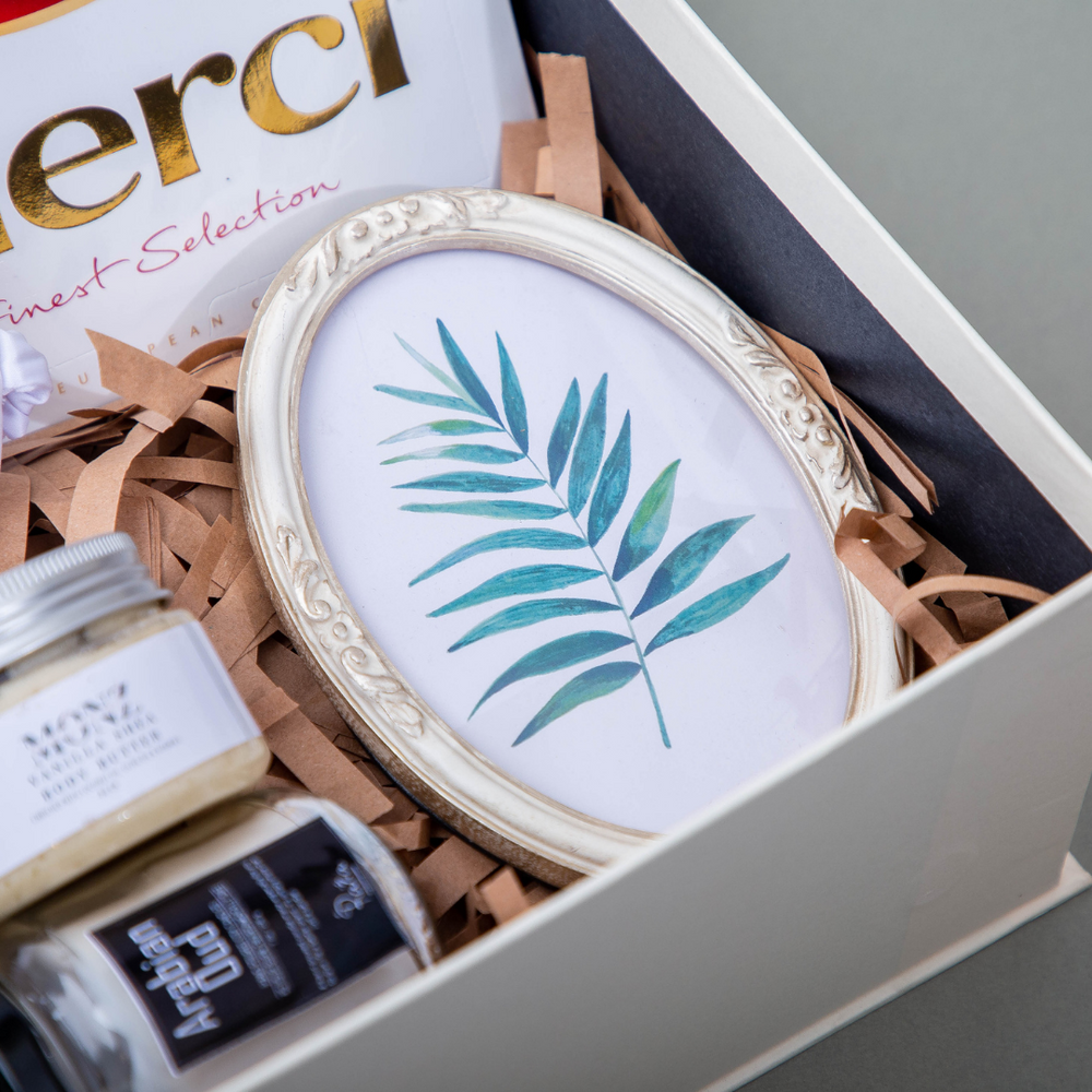 Ready Made Gifts-Make Her Day Gift Box