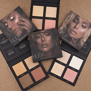 
            
                Load image into Gallery viewer, HUDA BEAUTY-3D CREAM AND POWDER HIGHLIGHTER PALETTE
            
        