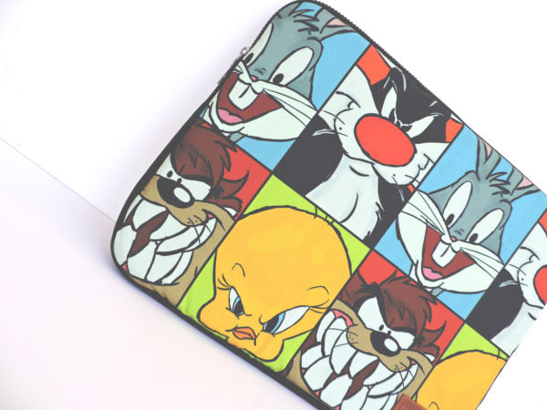 
            
                Load image into Gallery viewer, Noota-Looney Tunes Laptop Case (14&amp;quot;-15&amp;quot;)
            
        