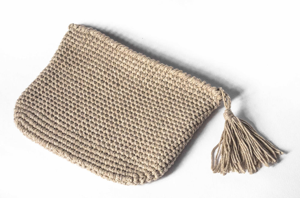 Strings-Minimal pouch