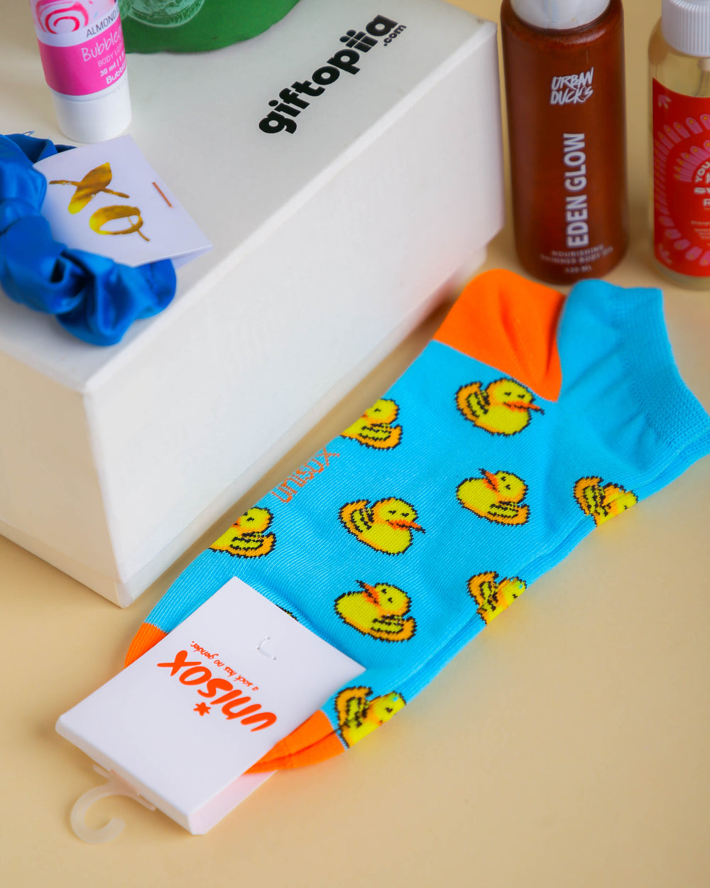 Ready Made Gifts-A Little Summer Vibes Gift Box