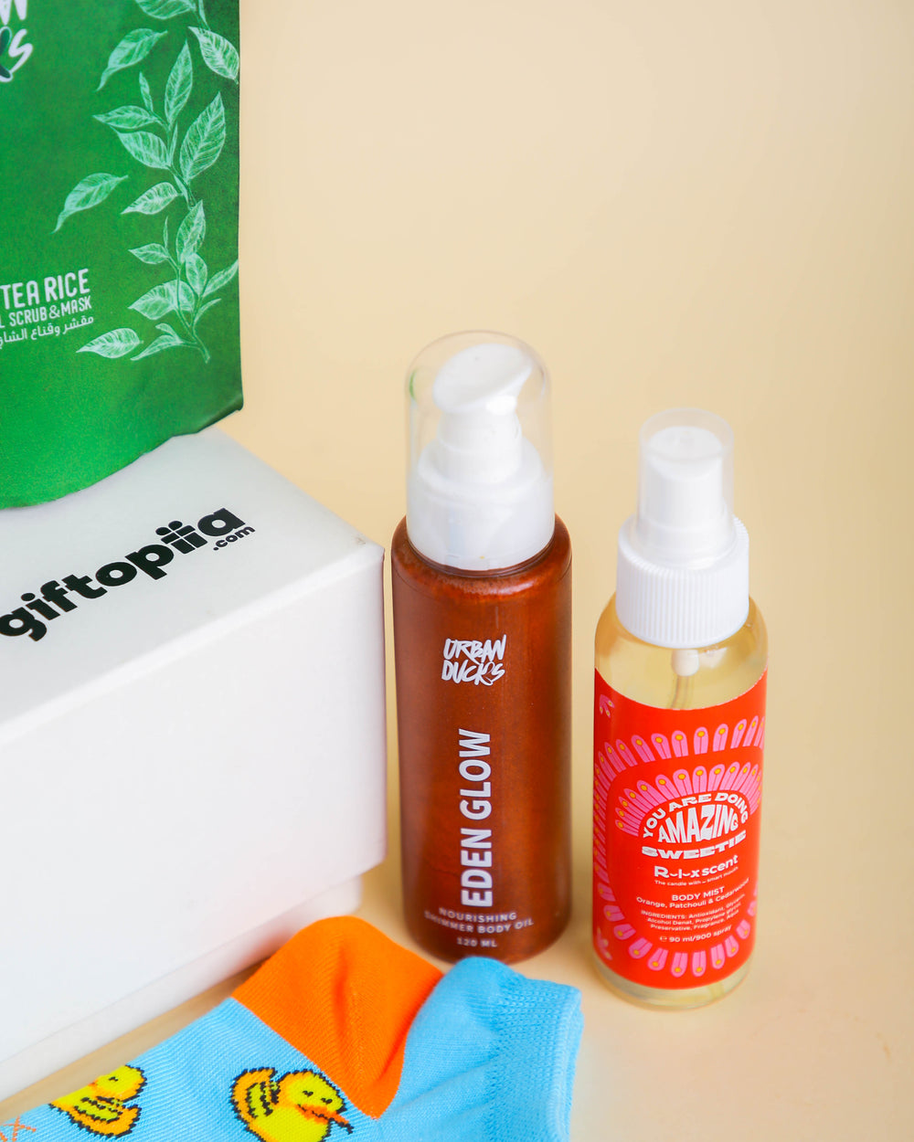 Ready Made Gifts-A Little Summer Vibes Gift Box