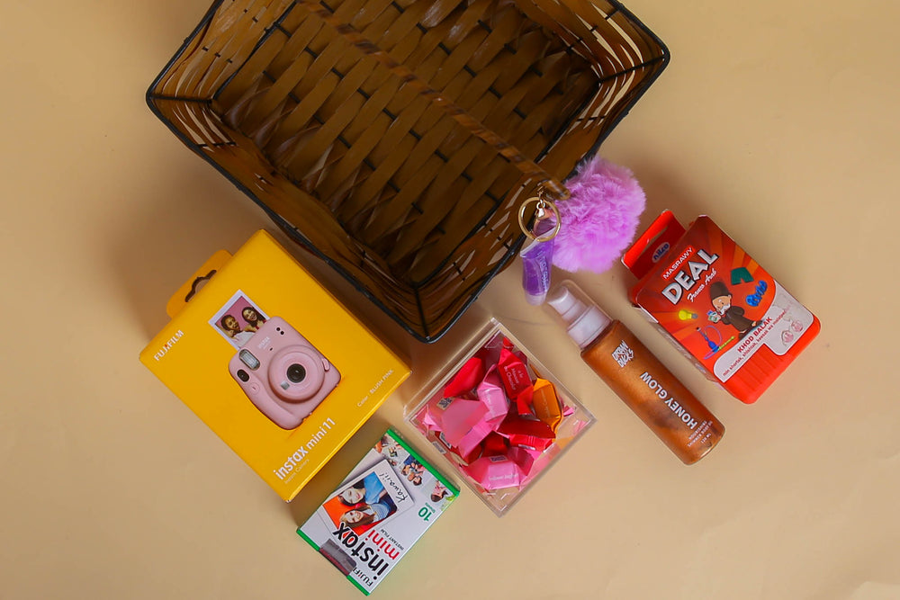 Ready Made Gifts-Picnic Pals Baskit