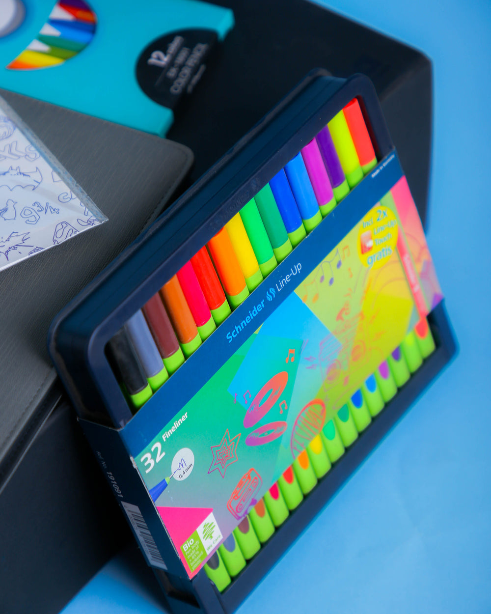 Ready Made Gifts-Make Art Not War Gift Box
