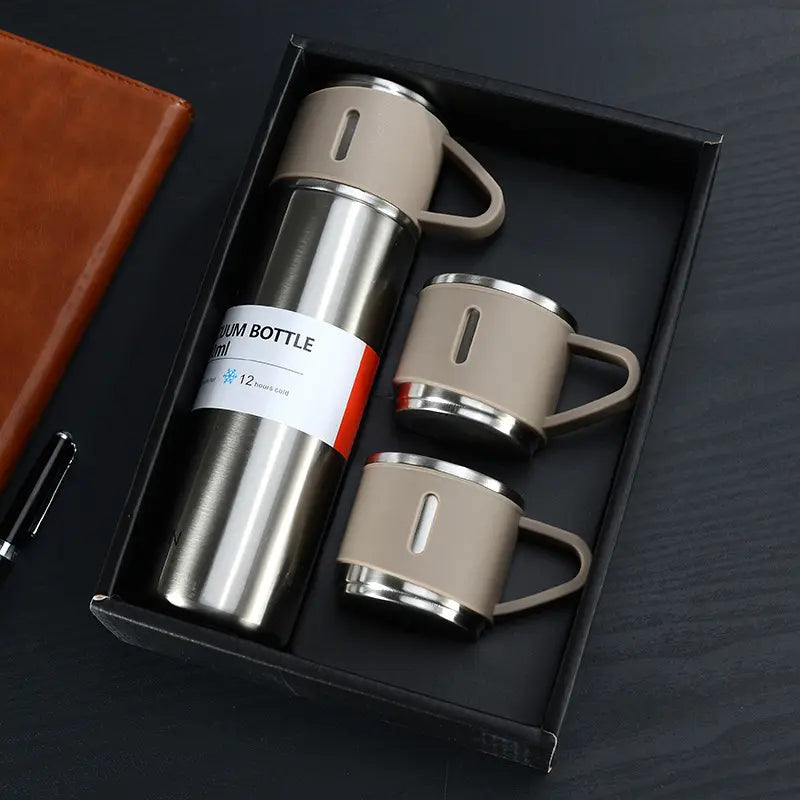 
            
                Load image into Gallery viewer, 3in1 Vacume Flask Set 3 Cups &amp;amp; 500ml Theromo Flask &amp;#39;Silver&amp;#39;
            
        