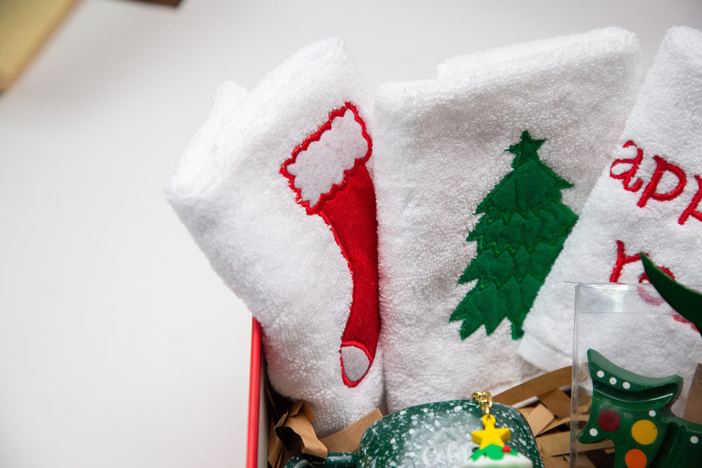 Ready Made Gifts-Holly Jolly Home Gift Box.