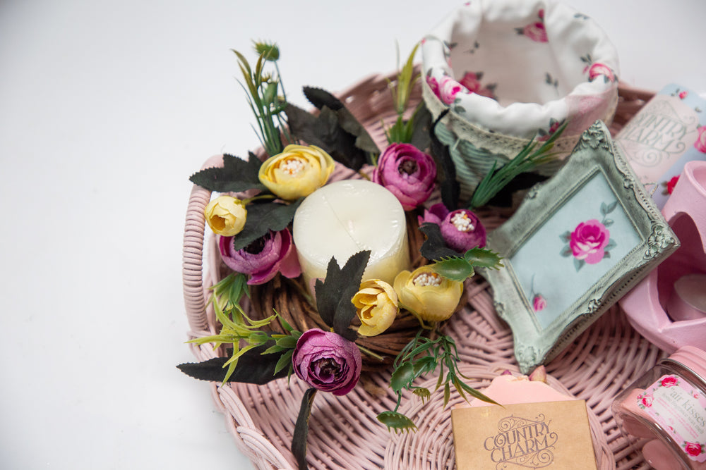 Ready Made Gifts-Chic Cottage Decor box