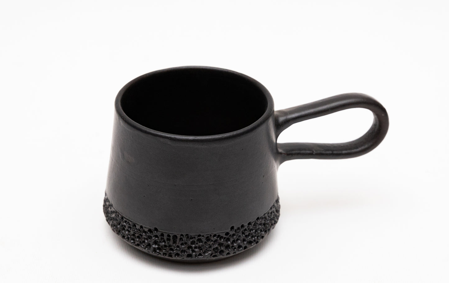 
                  
                    GI Design-Ashes Large Coffee Cup with Underline "Black"
                  
                