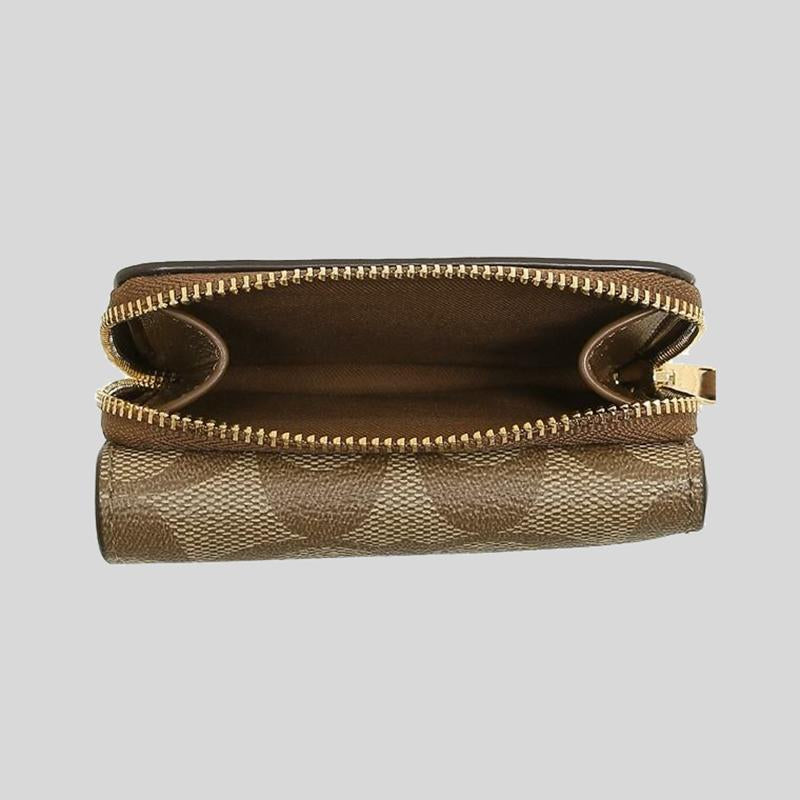 Coach-Small Trifold Wallet In Signature Canvas "Khaki Saddle"