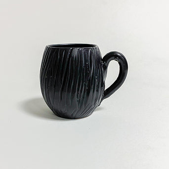 Cattleya-Sequoia Black Mug